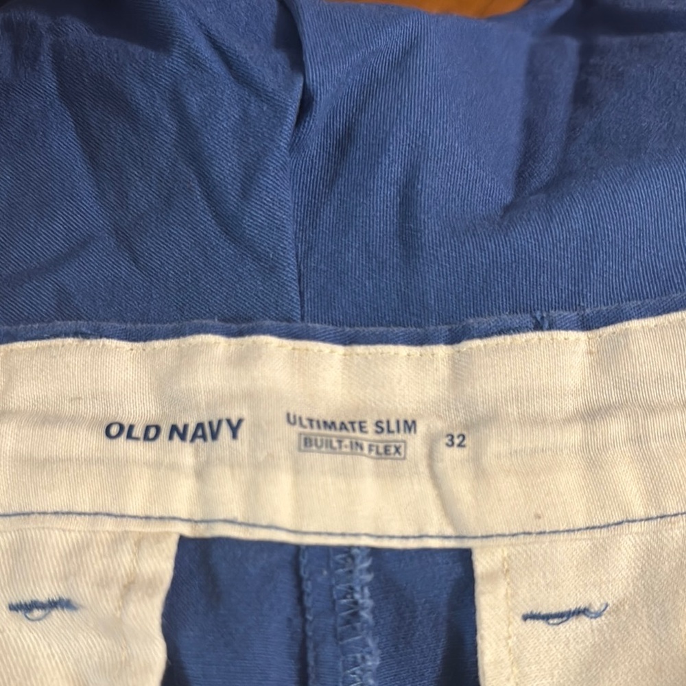 OLD NAVY Royal Blue Flat Front Men’s Casual Shorts Ultimate Slim Built In Flex - Picture 3 of 4